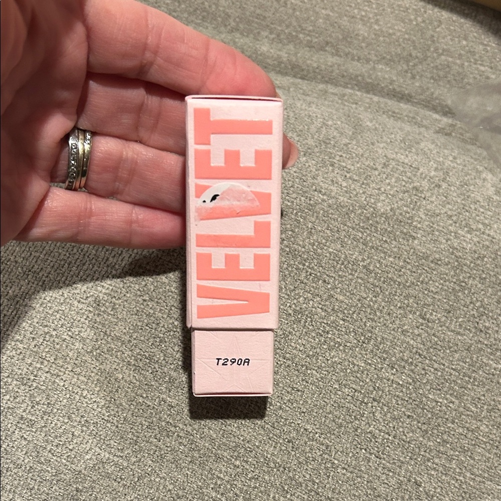 Jeffree Star Pink Velvet Lipstick
